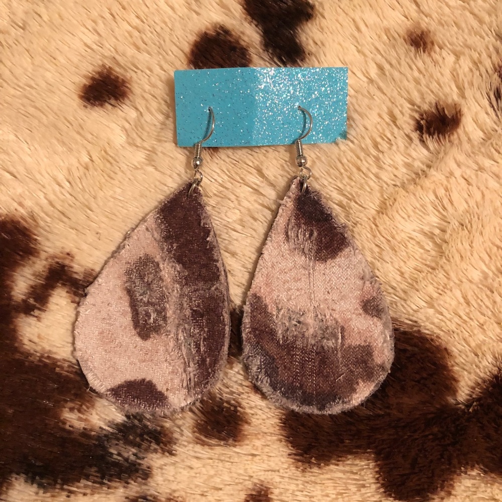 🌵Weathered Cowhide Leather Earrings